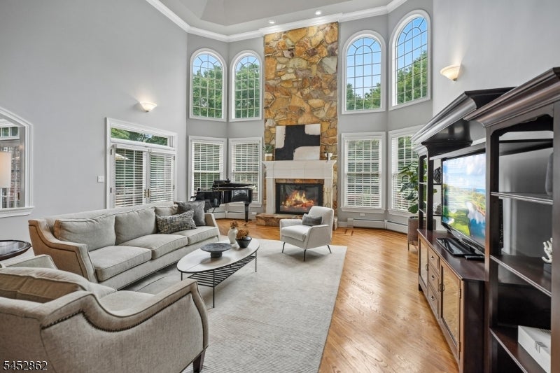 3 Forest Hill Dr