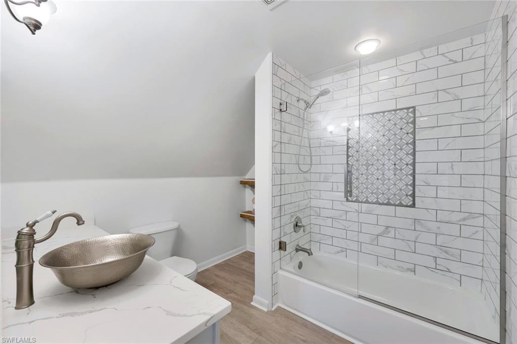 350 Leawood CIR