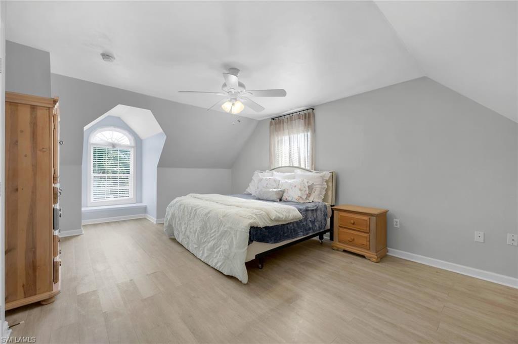 350 Leawood CIR