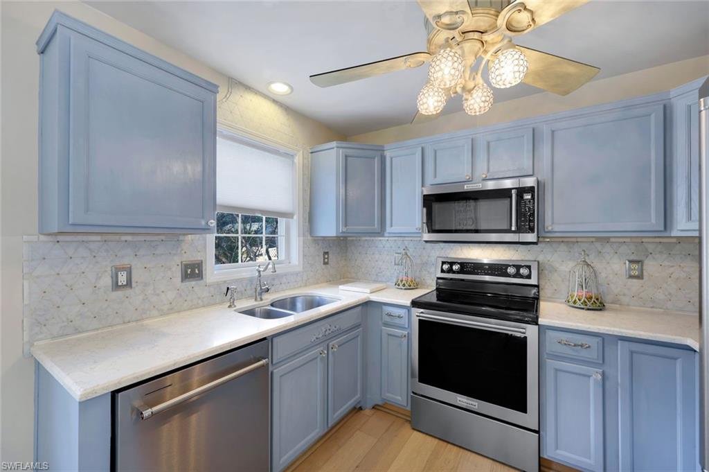 350 Leawood CIR