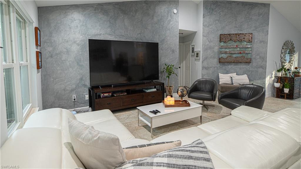 10856 Sea Coral CT
