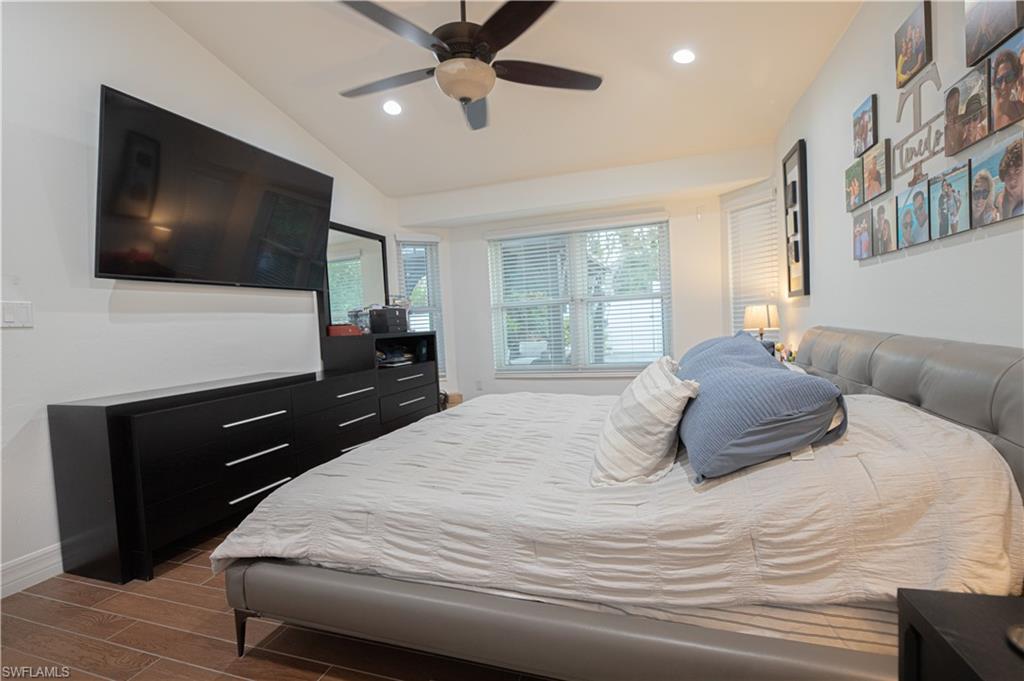 10856 Sea Coral CT
