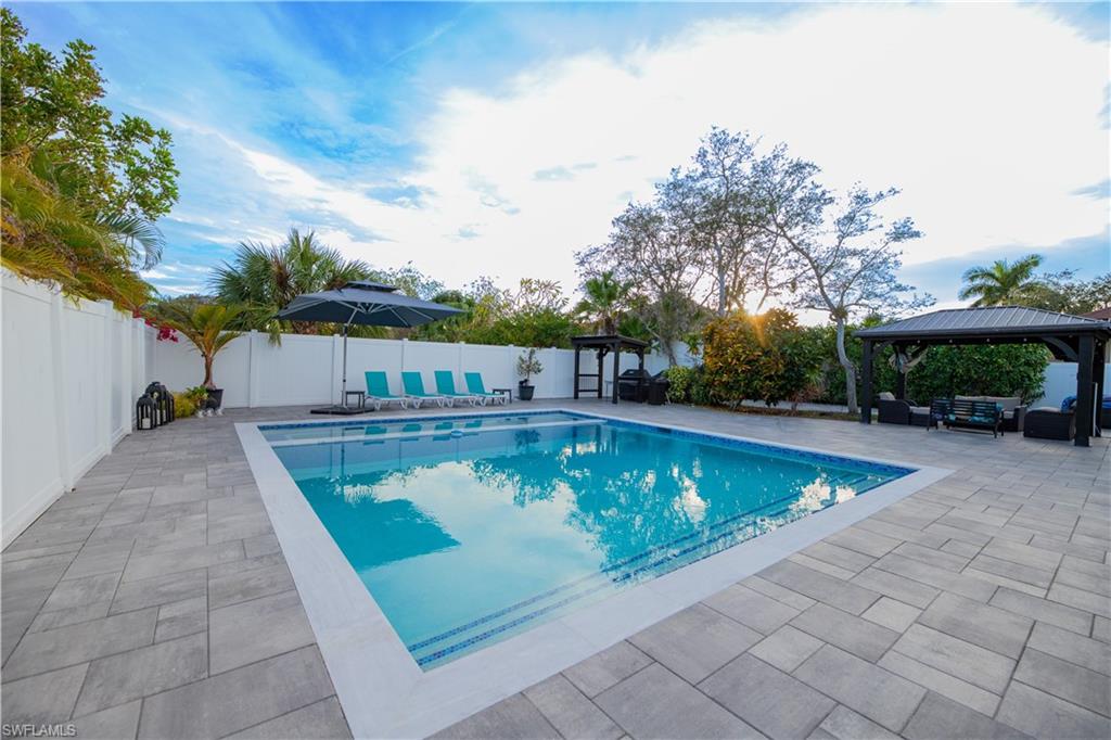 10856 Sea Coral CT