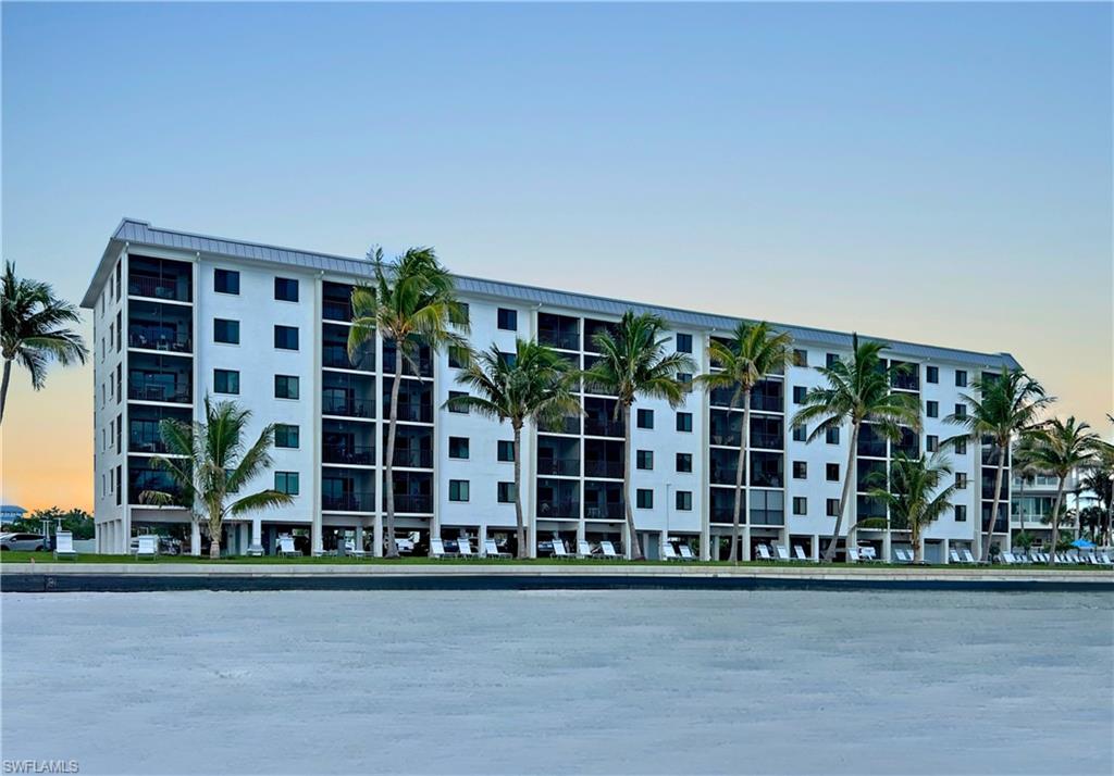 4770 Estero BLVD # 203