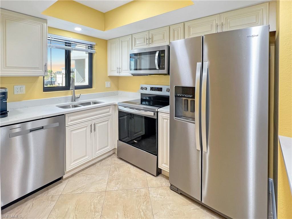 4770 Estero BLVD # 203