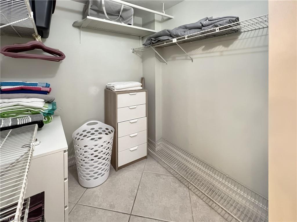 320 Seaview CT # 608, MARCO ISLAND Unit: 2-608