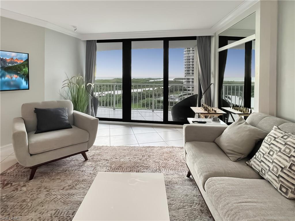 320 Seaview CT # 608, MARCO ISLAND Unit: 2-608