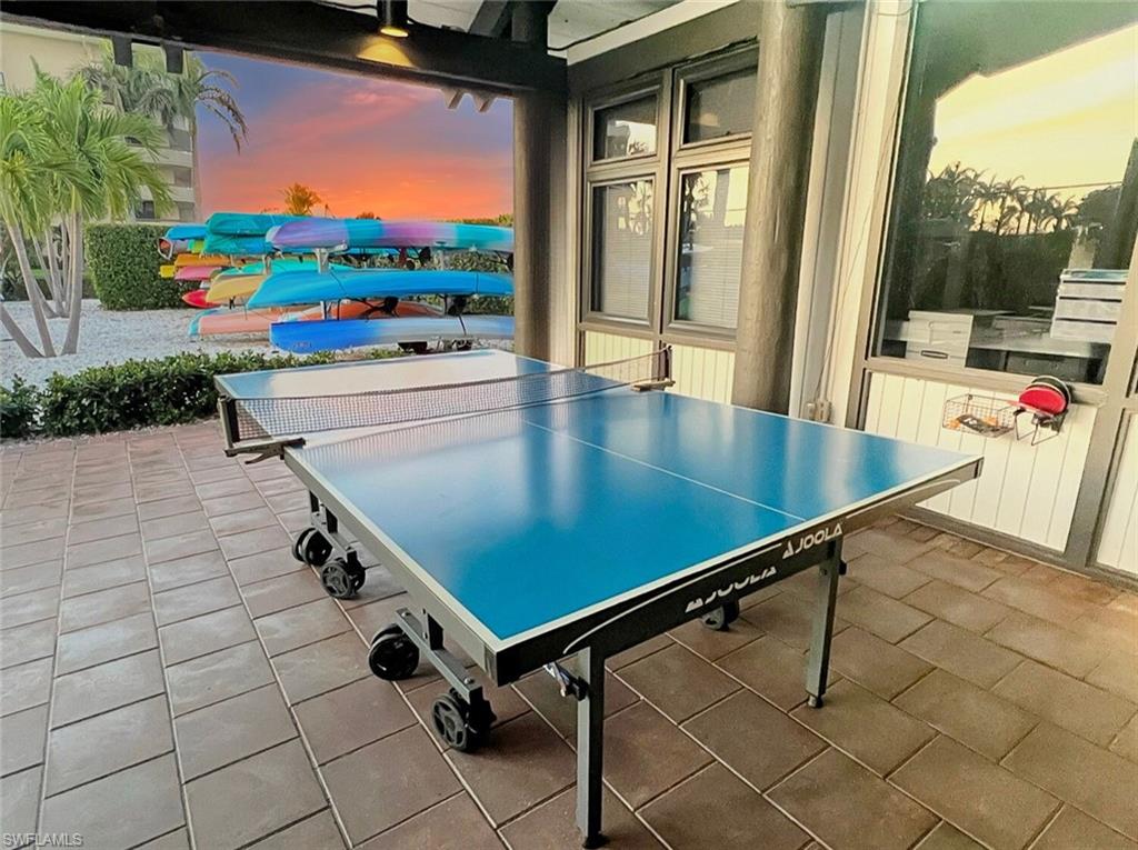 320 Seaview CT # 608, MARCO ISLAND Unit: 2-608