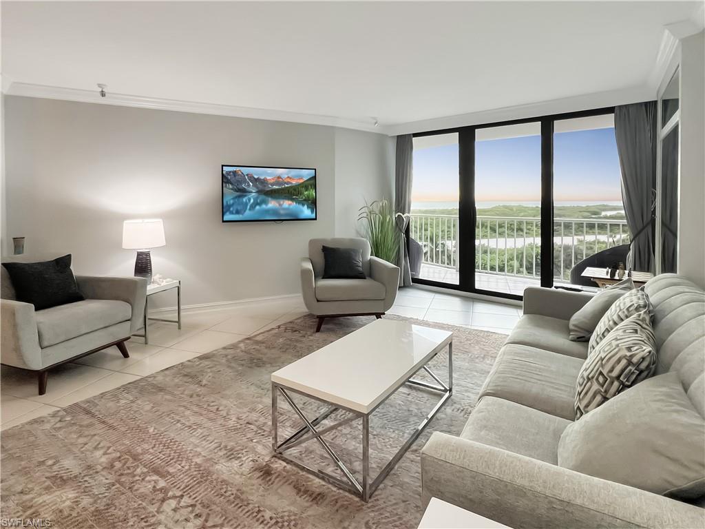 320 Seaview CT # 608, MARCO ISLAND Unit: 2-608