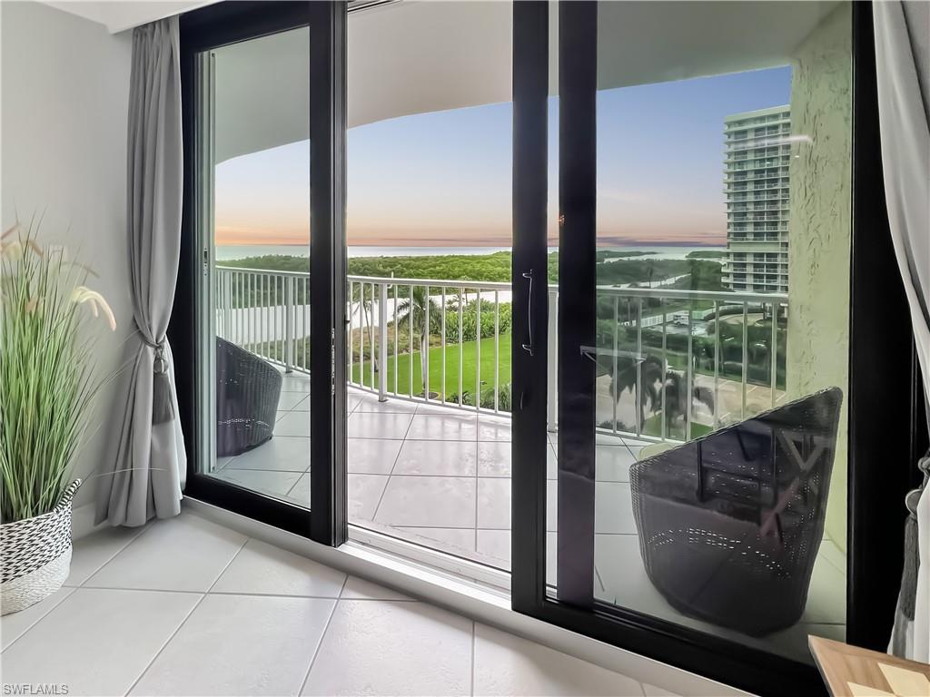 320 Seaview CT # 608, MARCO ISLAND Unit: 2-608