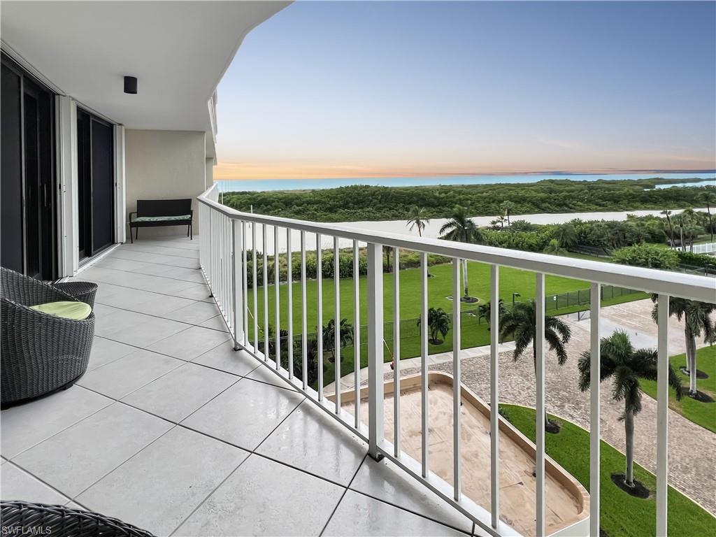 320 Seaview CT # 608, MARCO ISLAND Unit: 2-608