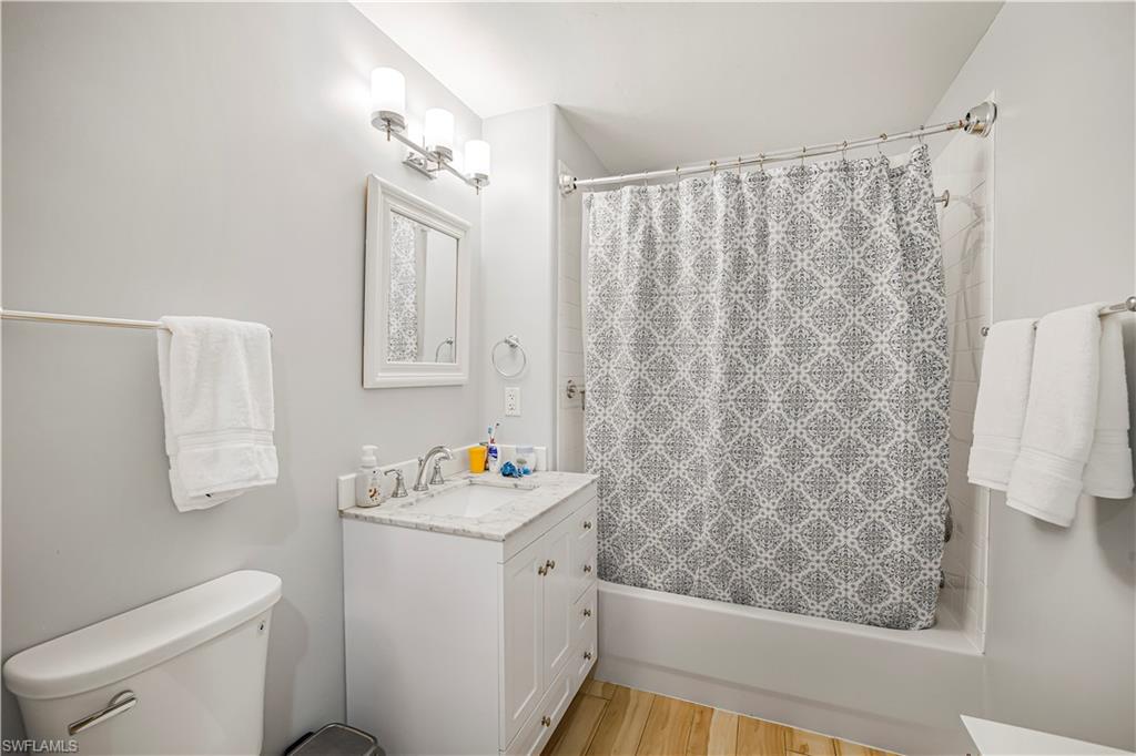 2220 Arielle DR # 2006