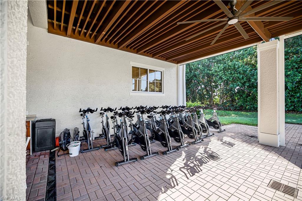 2220 Arielle DR # 2006