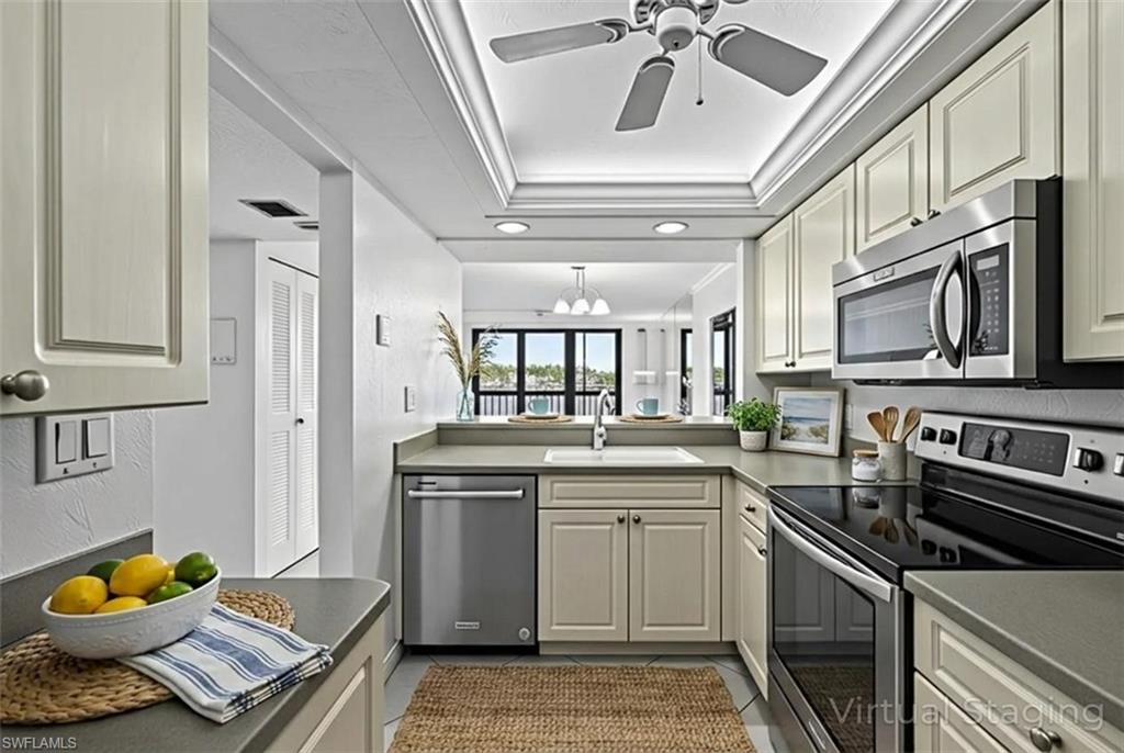 651 Seaview CT # B212