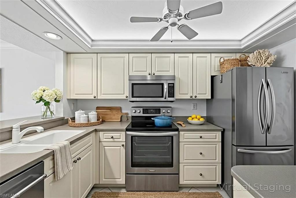 651 Seaview CT # B212