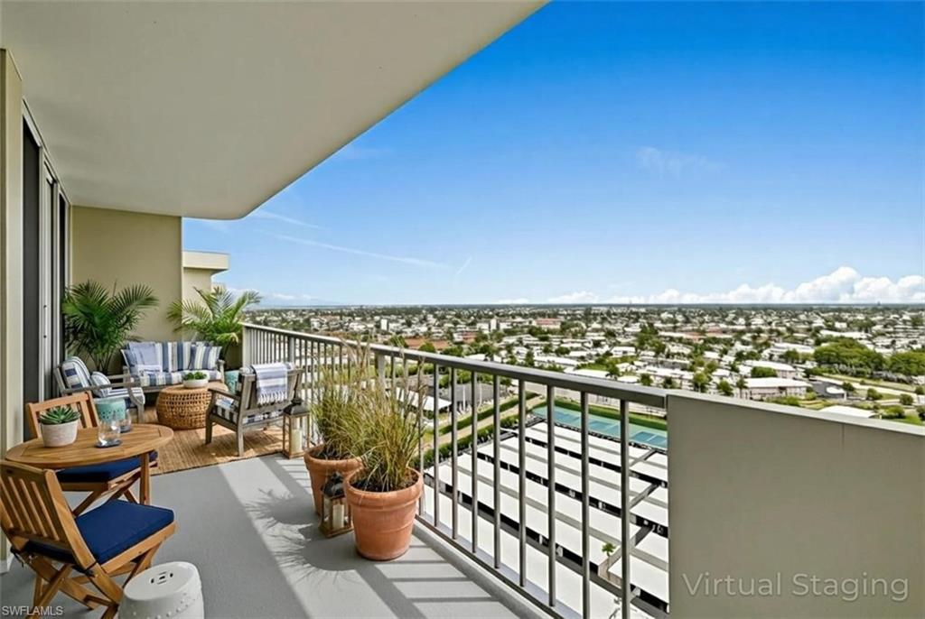 140 Seaview CT # 1704S