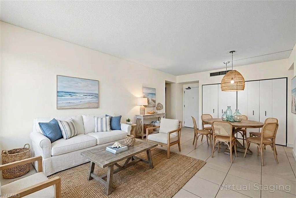 140 Seaview CT # 1704S