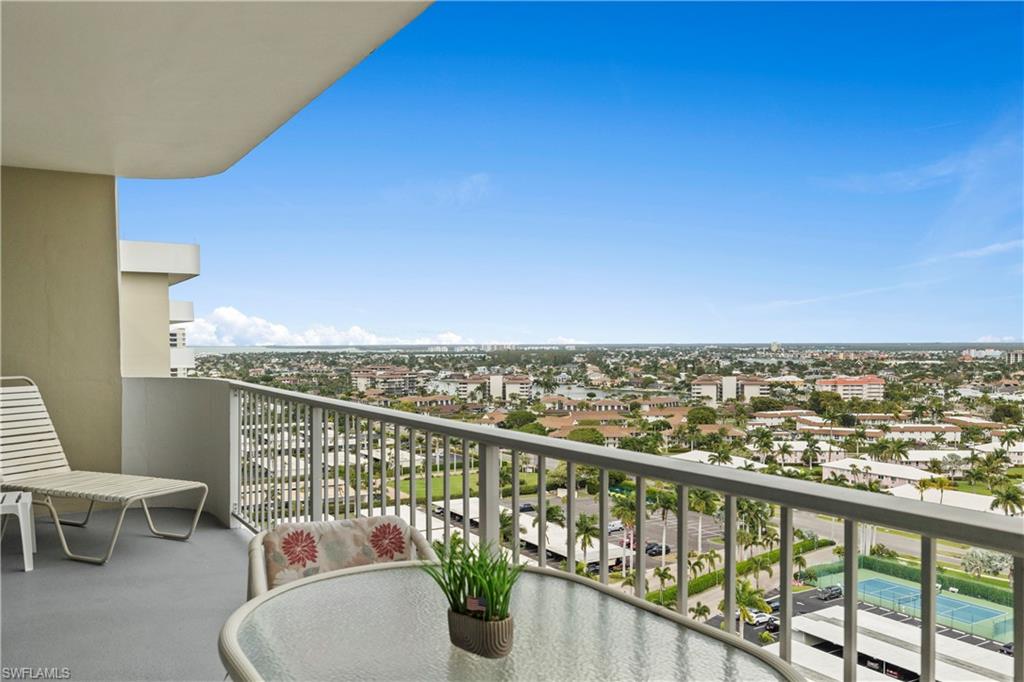 140 Seaview CT # 1704S