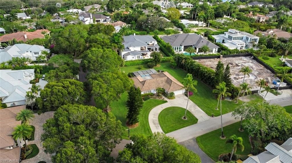 690 Murex DR