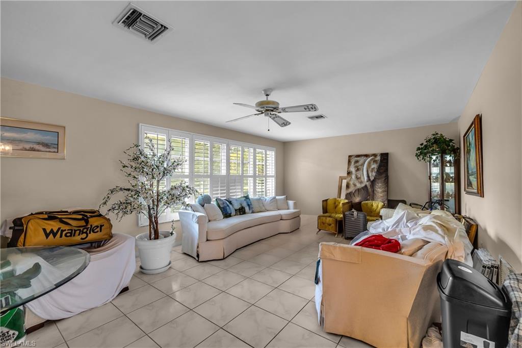 690 Murex DR