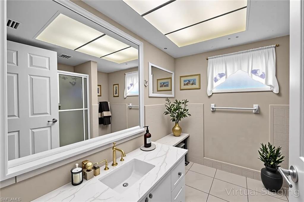 690 Murex DR