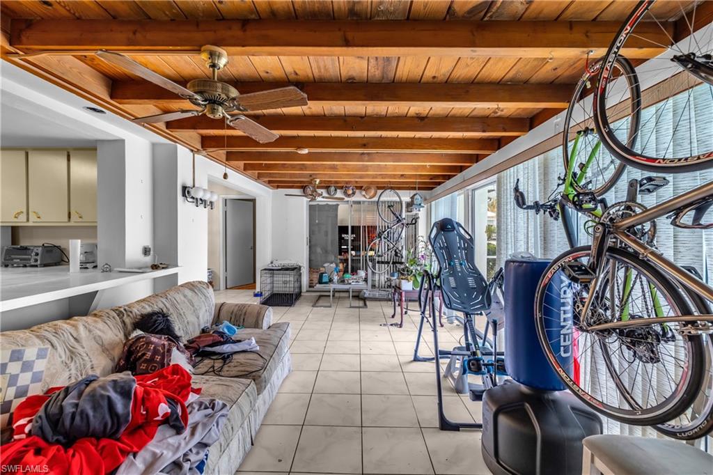 690 Murex DR