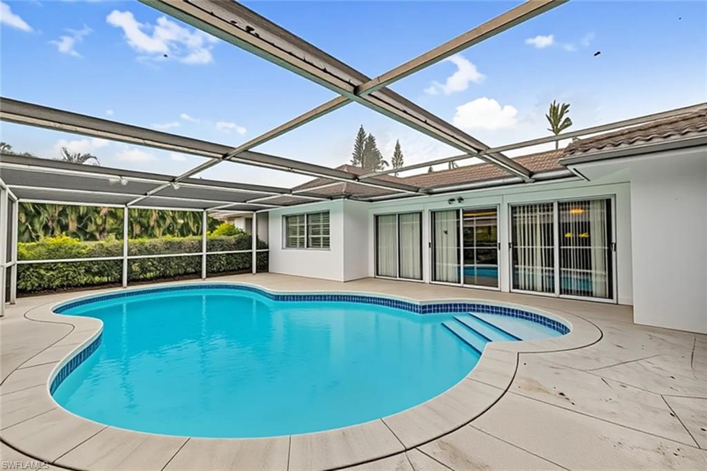 690 Murex DR