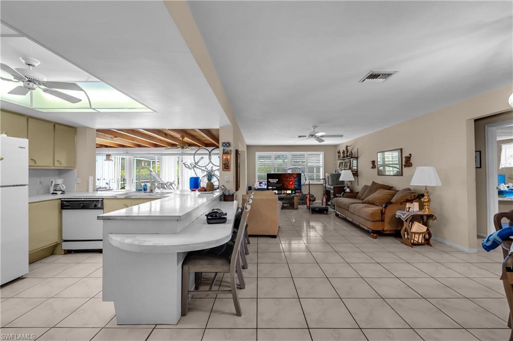 690 Murex DR