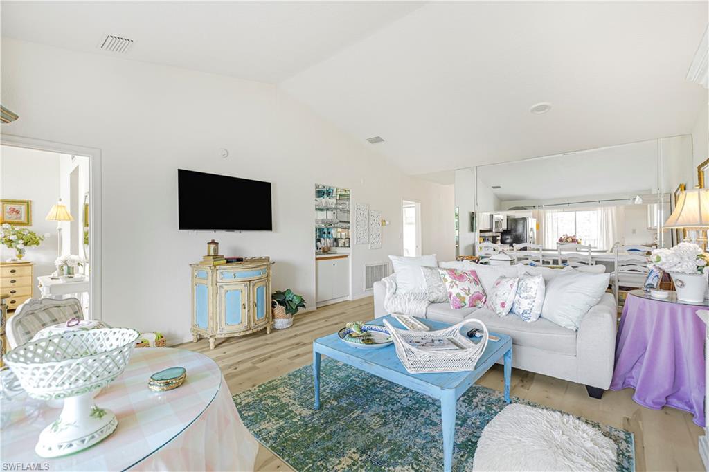 6045 Chardonnay LN 302