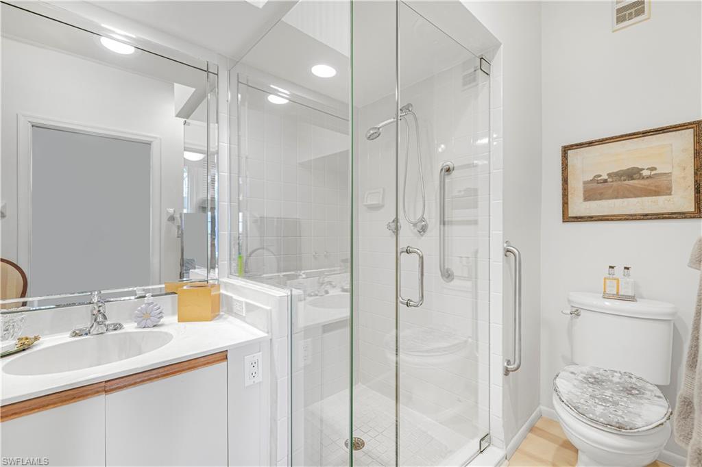 6045 Chardonnay LN 302