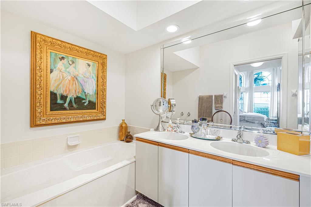 6045 Chardonnay LN 302