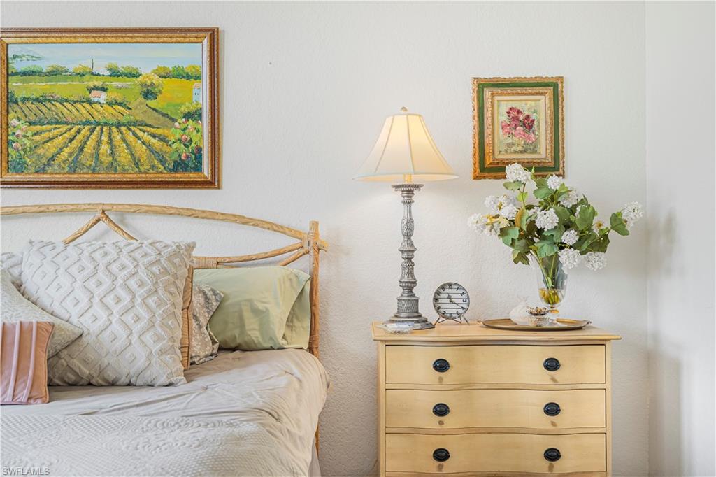 6045 Chardonnay LN 302