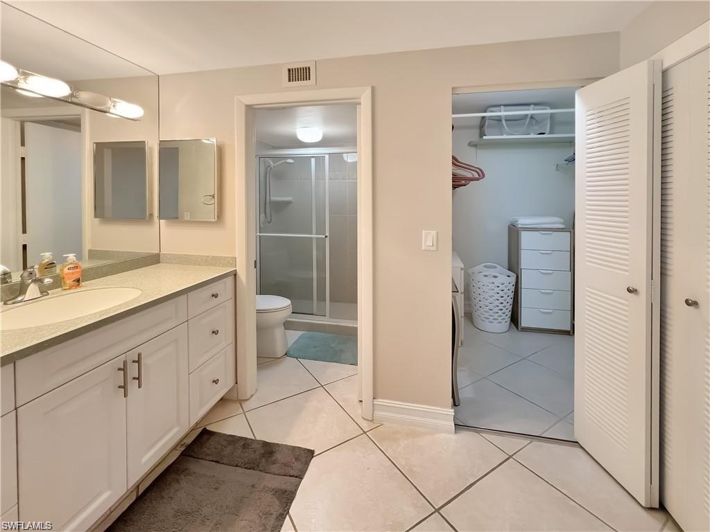 320 Seaview CT 608