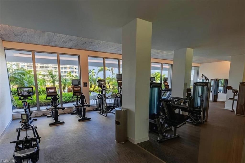 320 Seaview CT 608