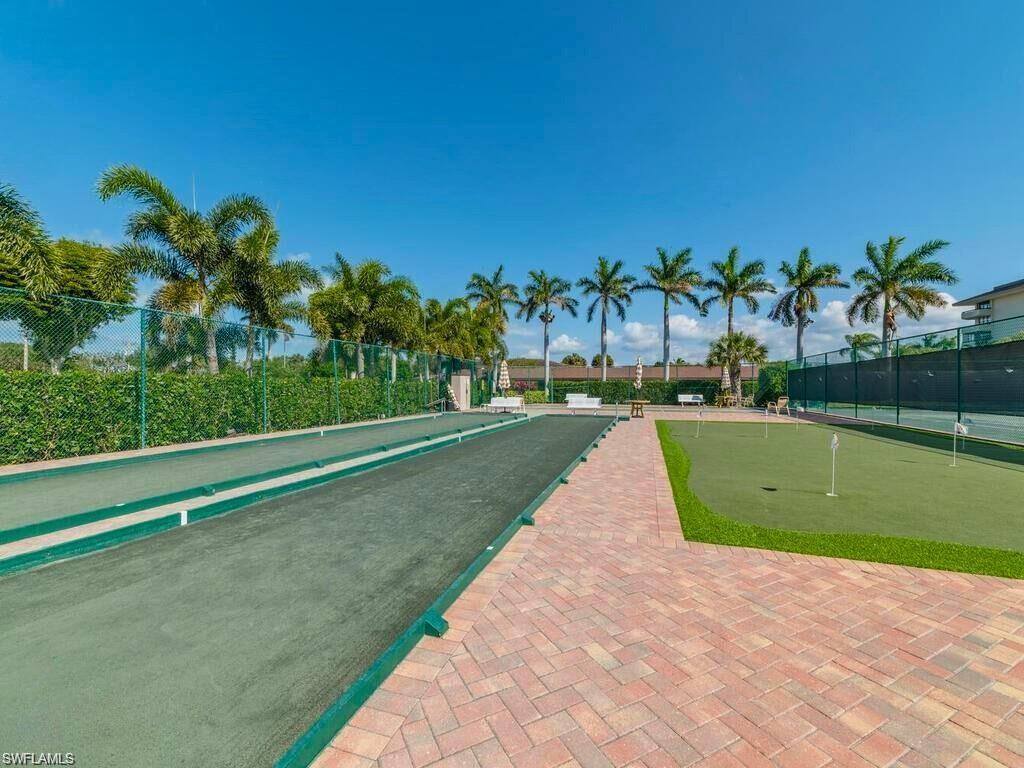 320 Seaview CT 608