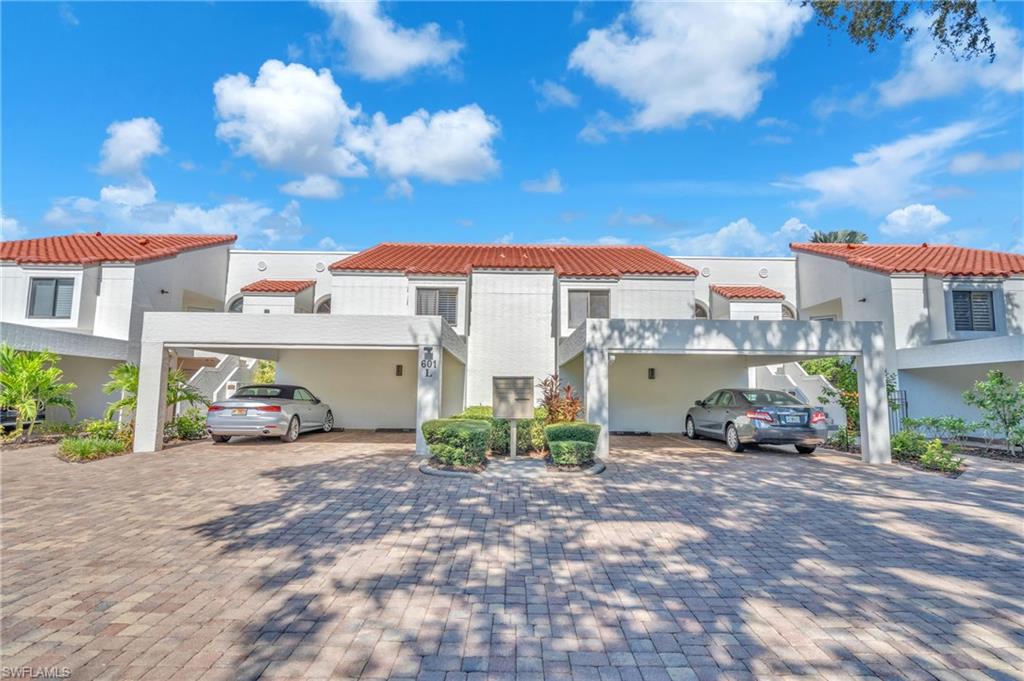 601 Beachwalk CIR 101