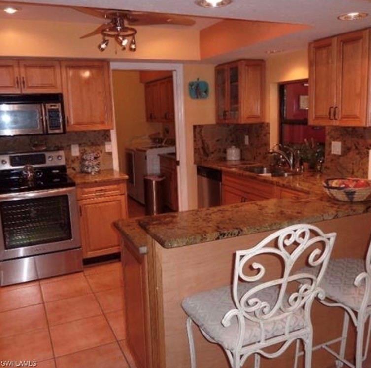 6200 Sea Grass LN