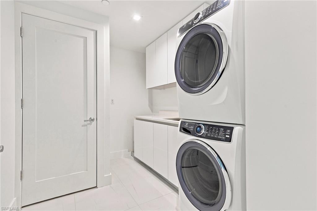 1925 Metropolitan BLVD 1204
