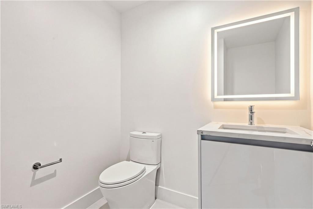 1925 Metropolitan BLVD 1204