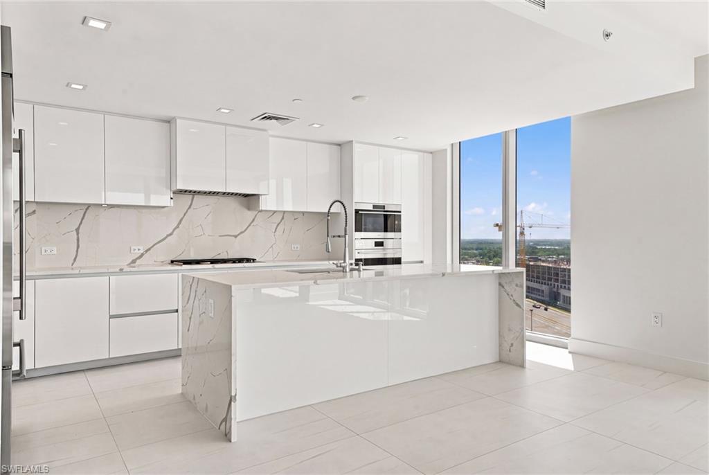 1925 Metropolitan BLVD 1204
