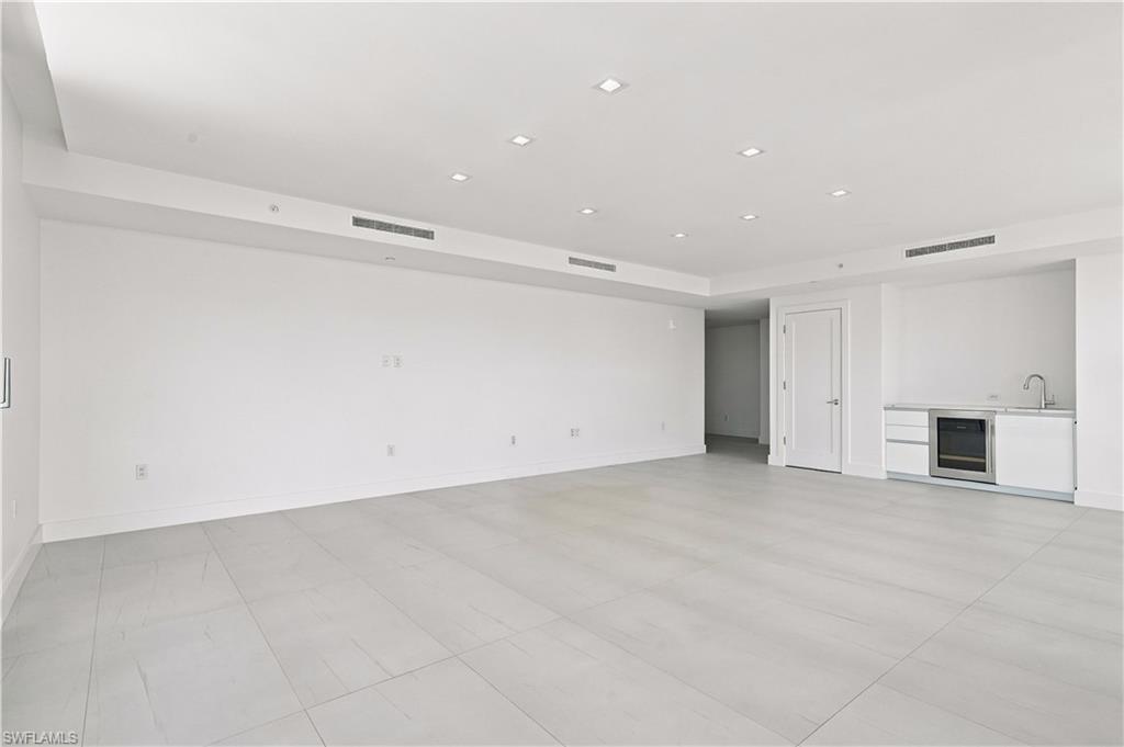 1925 Metropolitan BLVD 1204