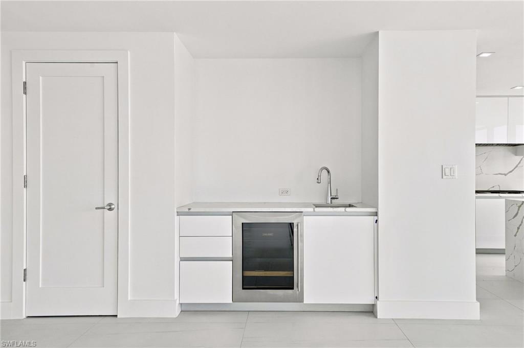 1925 Metropolitan BLVD 1204