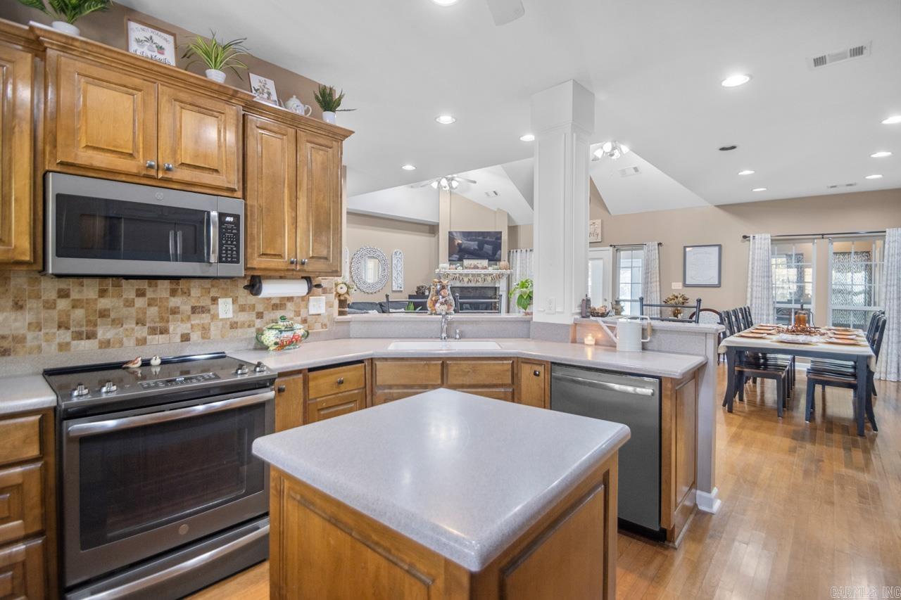 1011 Salina Springs Cove