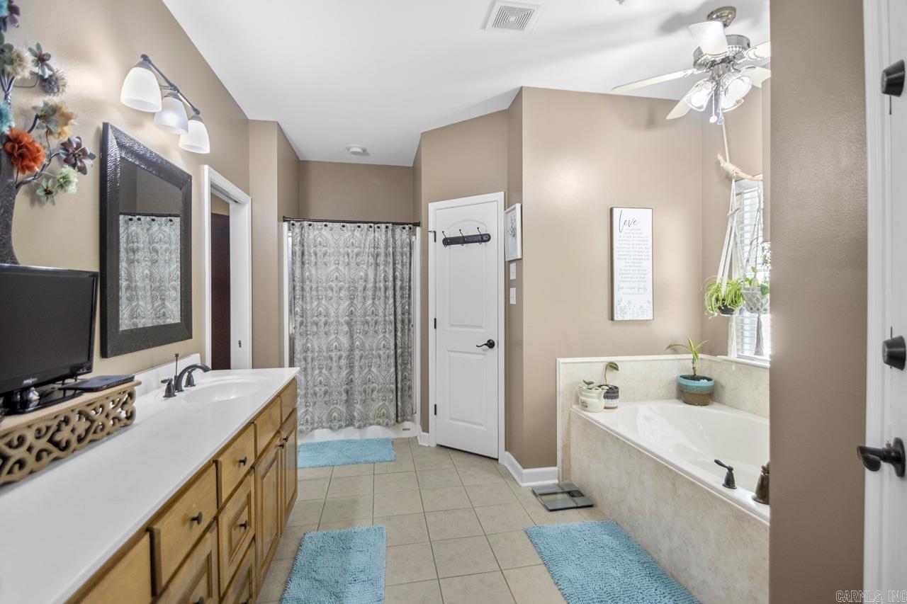 1011 Salina Springs Cove