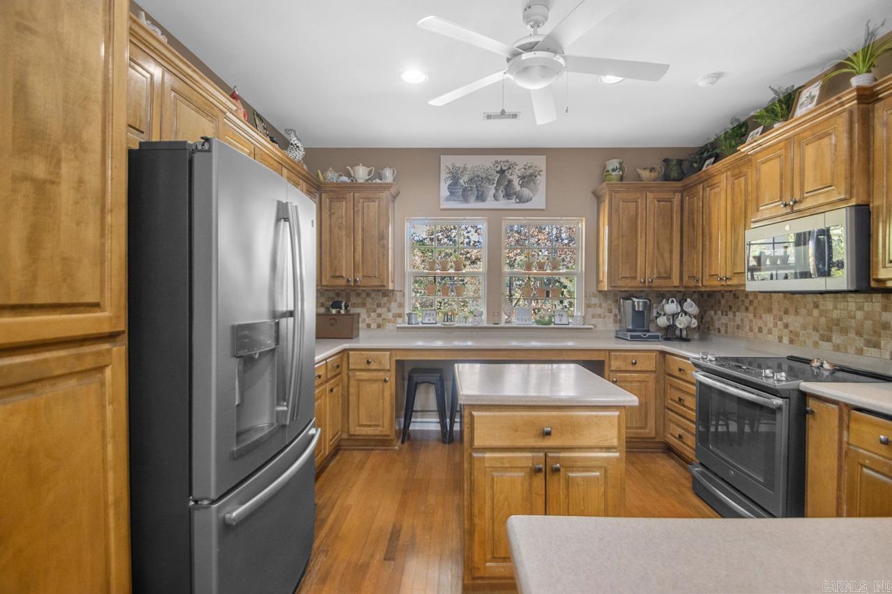 1011 Salina Springs Cove