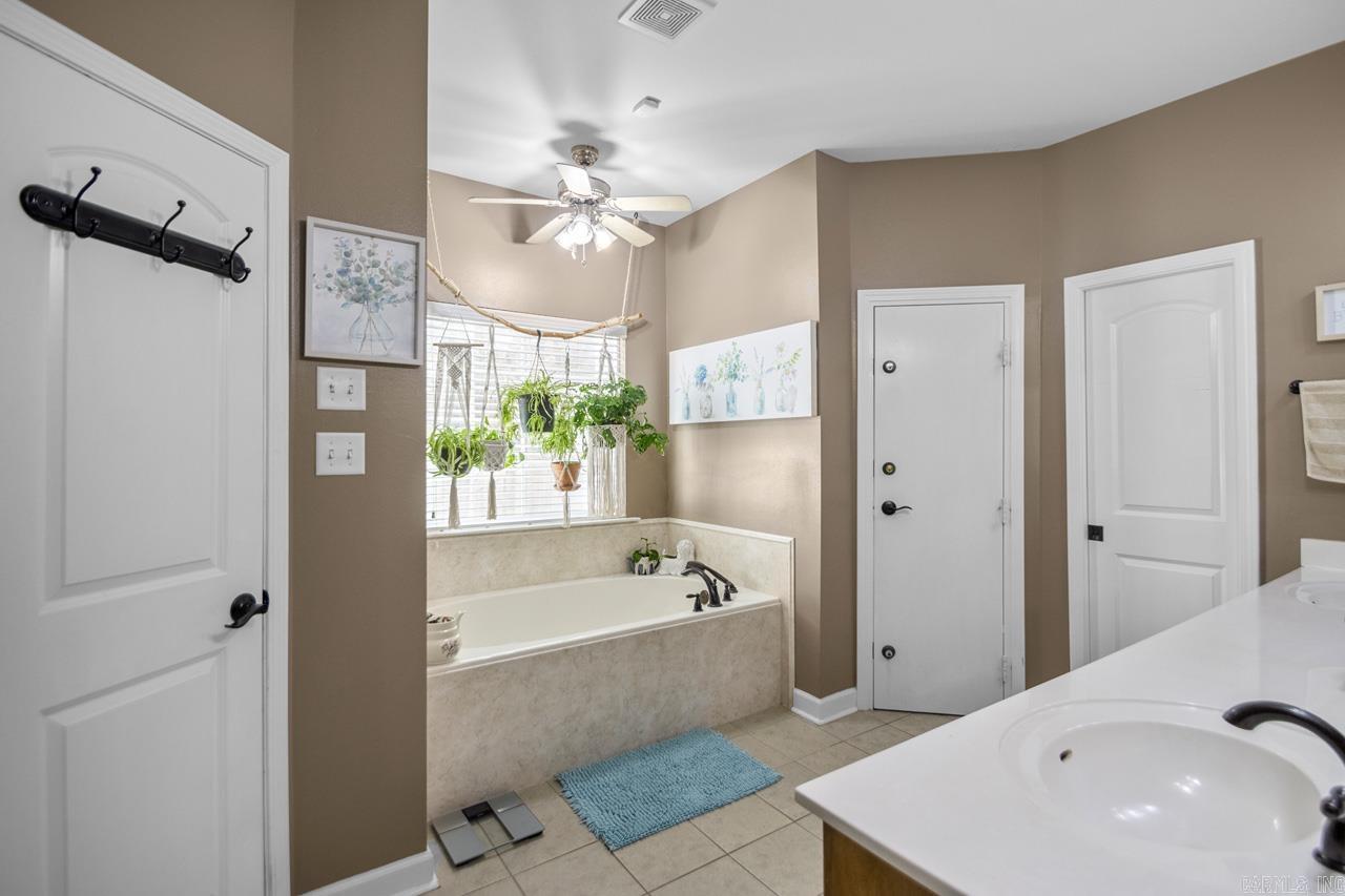 1011 Salina Springs Cove