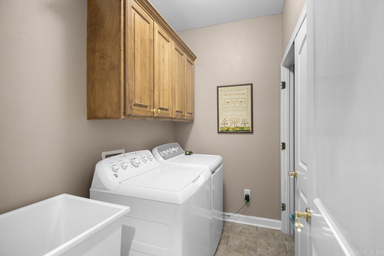 1011 Salina Springs Cove
