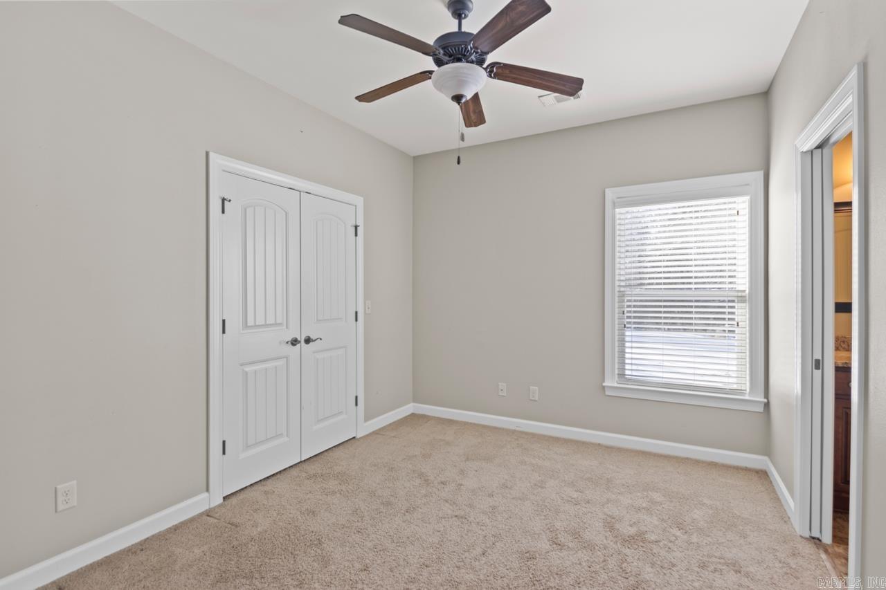 10517 W Sardis