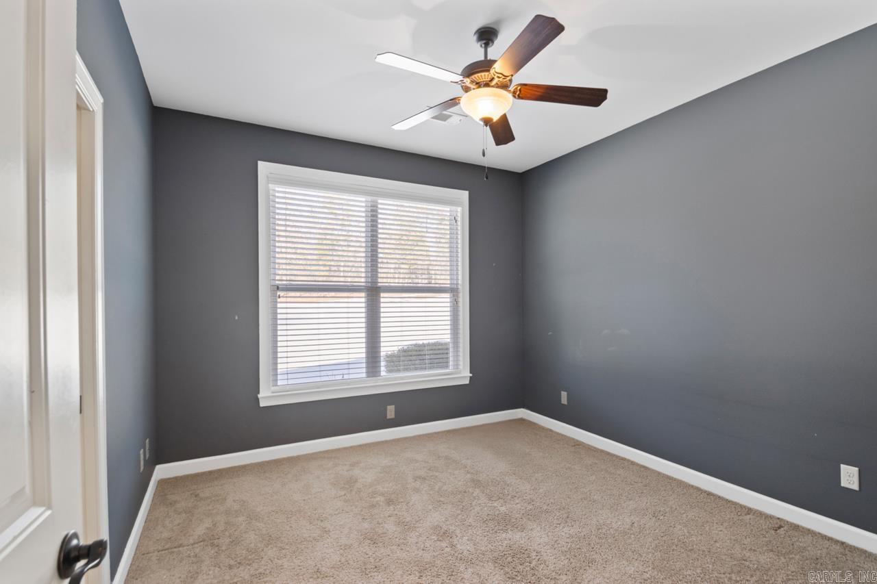 10517 W Sardis