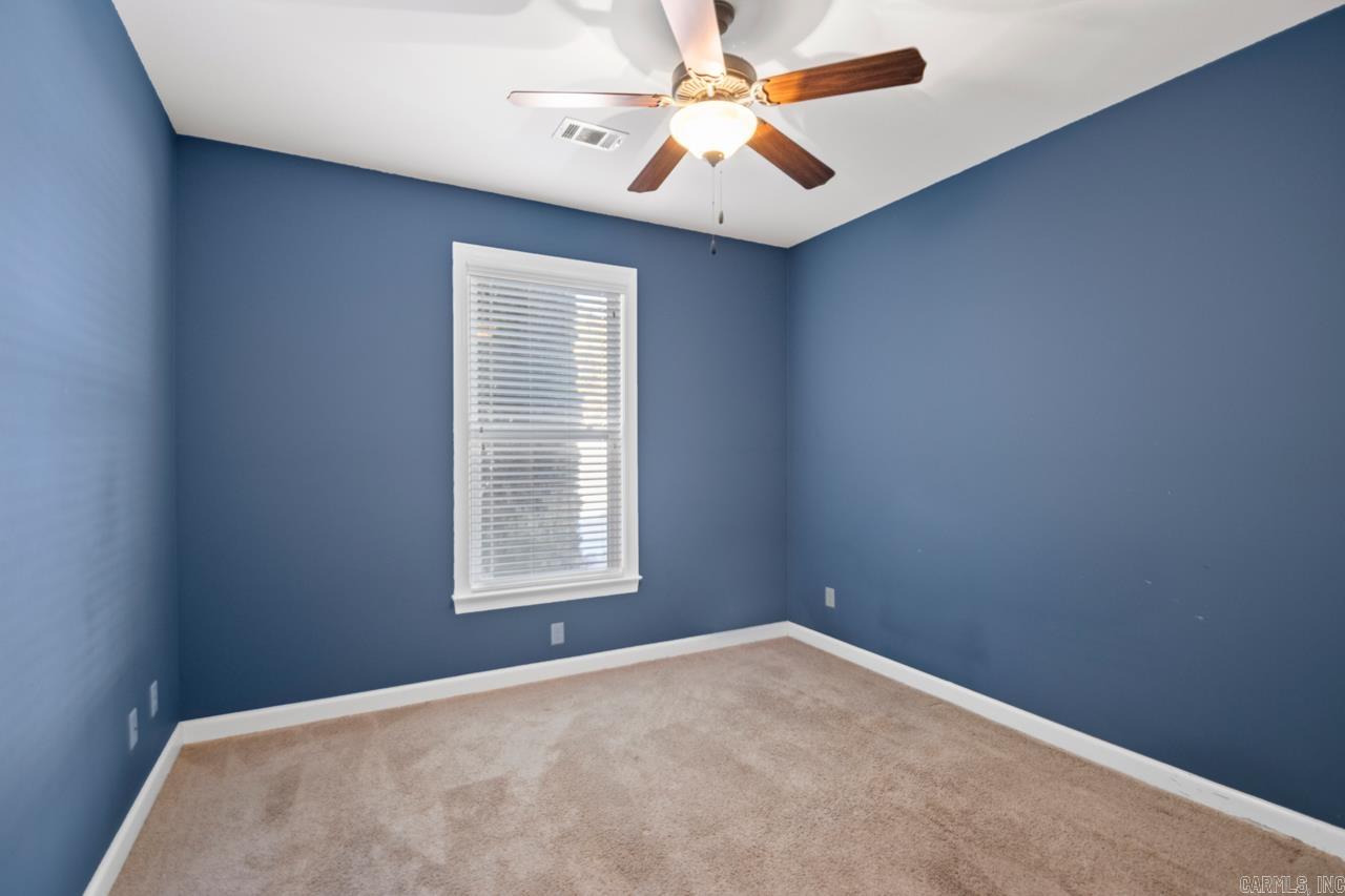 10517 W Sardis